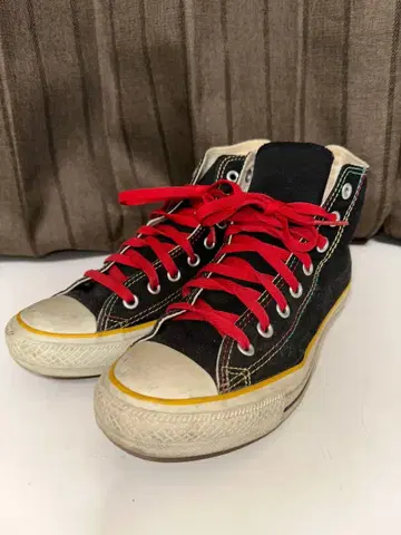 CONVERSE ALL STAR 하이컷 스니커즈 블랙/레드