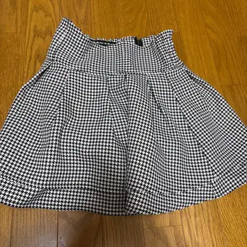 미셸 마카롱 슬림 레그 스커트 하운드투스 체크 패턴 S