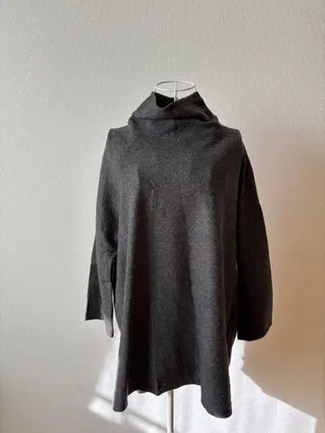 바바구리 Babaghuri 다크 그레이 터틀넥 튜닉