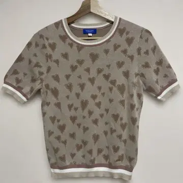 블루 레이블 크레스트브릿지 하트 무늬 니트 38 사이즈