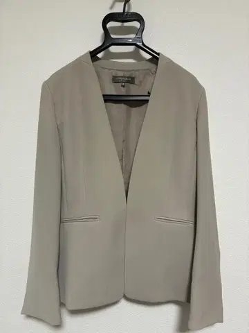 미사용 새상품 UNITED ARROWS 셋업 노카라 자켓