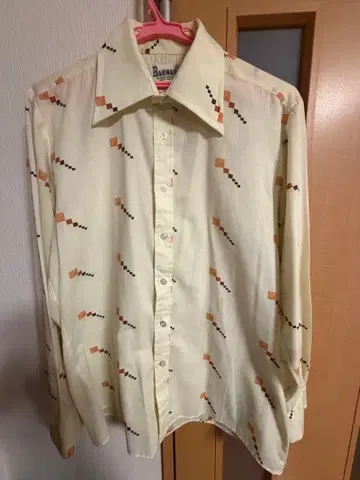 BARNABY 70's 긴팔 셔츠 연한 노란색 사이즈 16