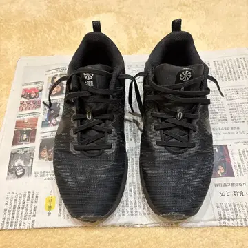 블랙 러닝화 메쉬 소재