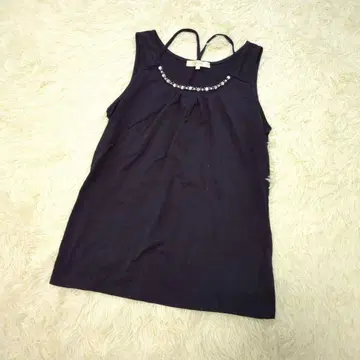 grove 그로브 비쥬 장식 네이비 네이비 컬러 슬리브리스 티셔츠 L