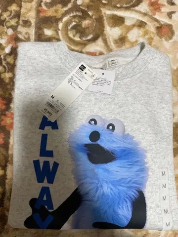 gu 순순 콜라보 맨투맨 M 사이즈 그레이