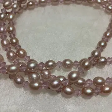 라벤더 진주와 스와로브스키 비즈의 목걸이