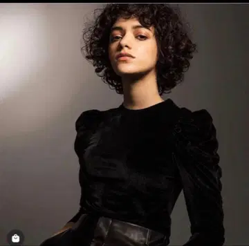 보더스 앳 발코니 벨벳 퍼프 슬리브 바디 수트