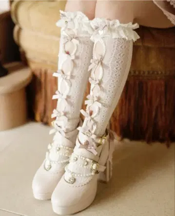 [택 포함] LIZLISA 메니리본 레이스 하이삭스