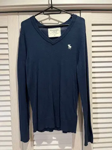 Abercrombie & Fitch 네이비 V넥 스웨터 XS