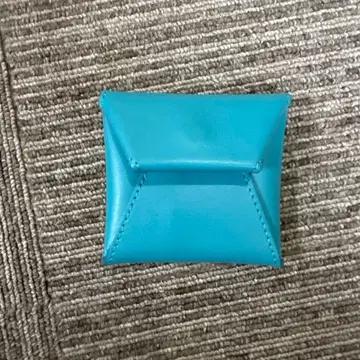 TAKEO KIKUCHI 파란색 가죽 코인 케이스