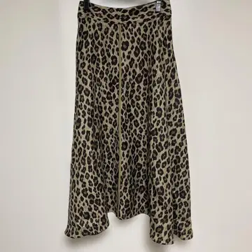 IENA 애니멀 무늬 플레어 스커트