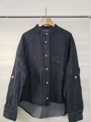 BLANC basque 펄 버튼 데님 셔츠