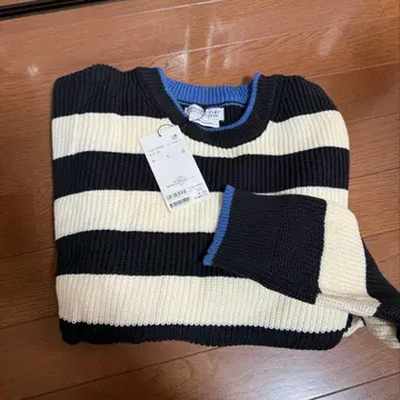 스트라이프 디자인 긴팔 스웨터 M 사이즈