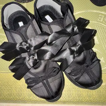 EVOL 리본 스니커즈 블랙 M 사이즈