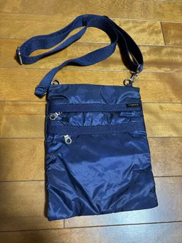 Y'SACCS 네이비 숄더백