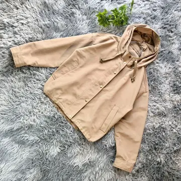 GU [L] 가을/겨울 베이지 후드 부착 나일론 점퍼 트렌치코트풍