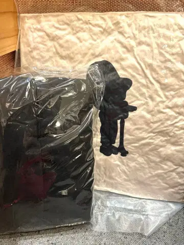 아카니시 진 REDWEST 업그레이드 혜택 머플러 쿠션