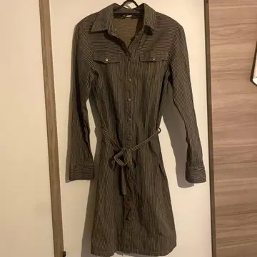 스트라이프 패턴 긴팔 셔츠 원피스 카키