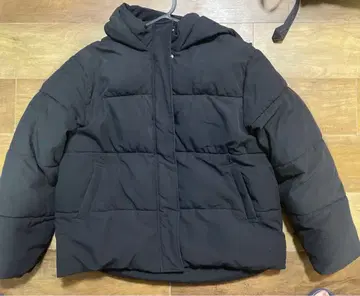 블랙 다운 자켓 후드 부착