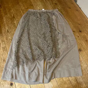 드럭 스토어즈 베이지 꽃무늬 레이스 가우초 팬츠