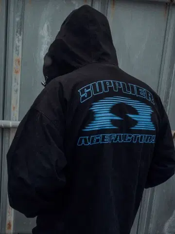 AGEFACTORY SUPPLIER 후드 부착 풀오버