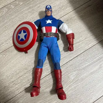 캡틴 아메리카 쉴드 포함 피규어