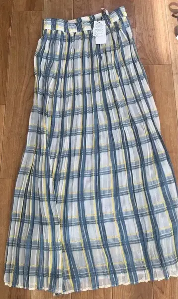 새상품 Gready Brilliant 그레디 브릴리언트 롱 플리츠 스커트