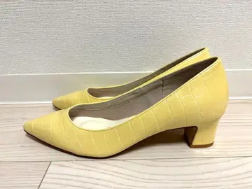 미사용 새상품 루탈론 펌프스 엠보 포인티드 24.5