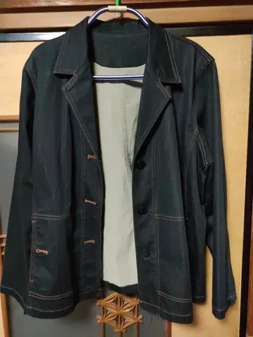 다크 블루 테일러드 자켓