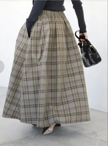 SLOBE IENA 타프타 랜덤 턱 스커트