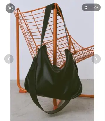 un/ neu (앙 누) 숄더백