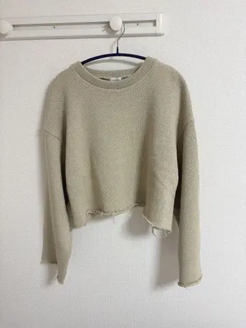 [미사용] 어반 리서치 숏 기장 니트