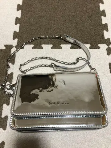 Sunita & Fashion 실버 크로스 바디백