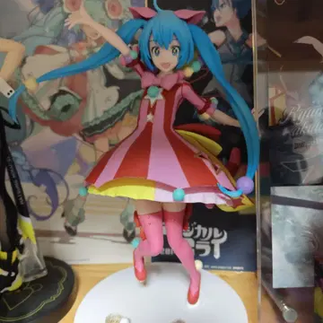원더랜드 쇼타임 하츠네 미쿠 피규어