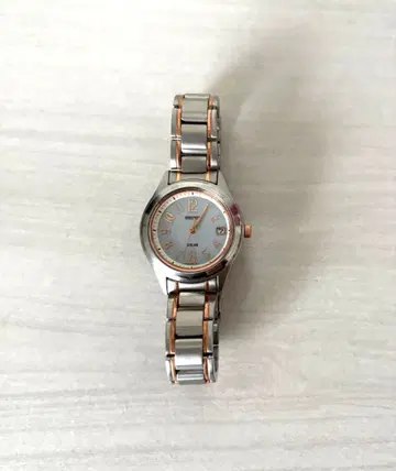 세이코 SEIKO 솔라 손목시계 정크제품 V182 0AE0