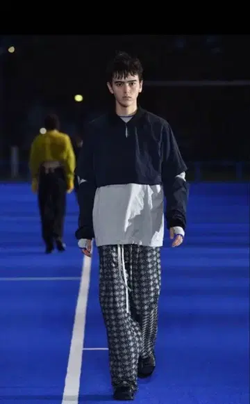 cognomen / 나일론 셔츠 ( 반팔로 절개 가능 )