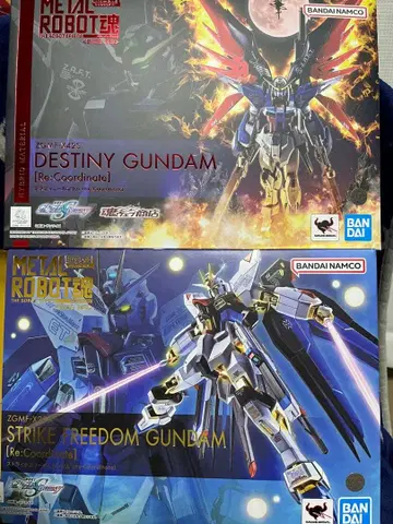 스트라이크 프리덤 건담 데스티니 건담 메탈 로봇혼