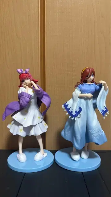 5등분의 신부 나카노 니노 나카노 미쿠 피규어 2개 세트
