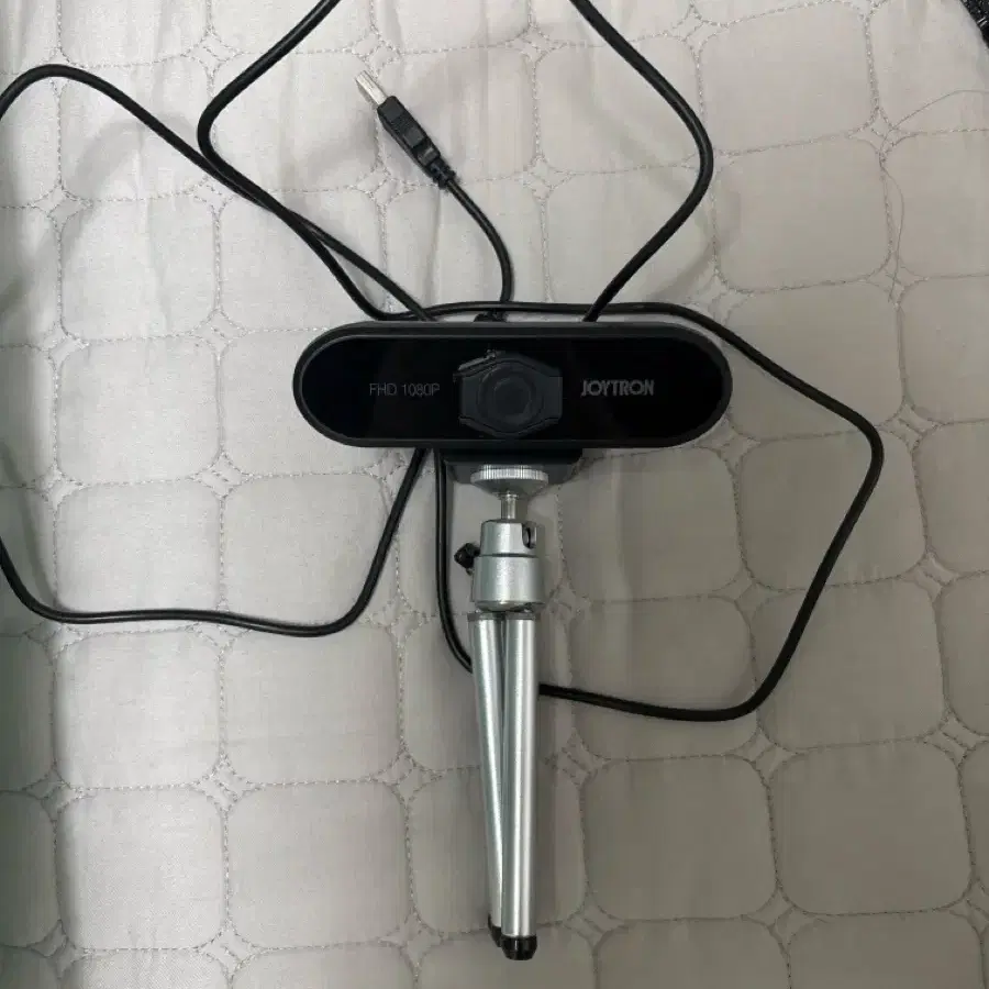 JOYTRON FHD 1080P Webcam + Tripod #조이트론,#삼각대,#웹캠 on Bunjang Global Site.