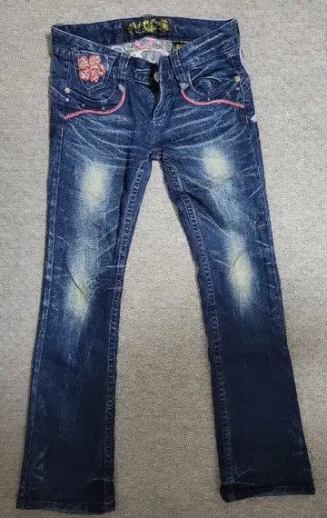 레드페퍼 28 나비 자수