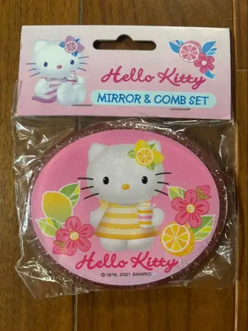 산리오 헬로키티 거울 & 빗