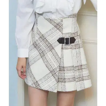 REDYZEL 부클 체크 미니 스커트 M 사이즈