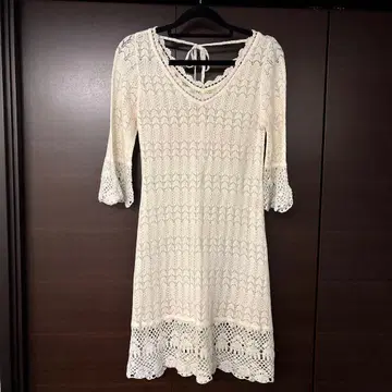 앱와이어 아이보리 레이스 편직 7부 소매 원피스