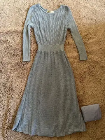 [ STRAWBERRY FIELDS ] 니트 원피스 롱 기장 라이트 블루