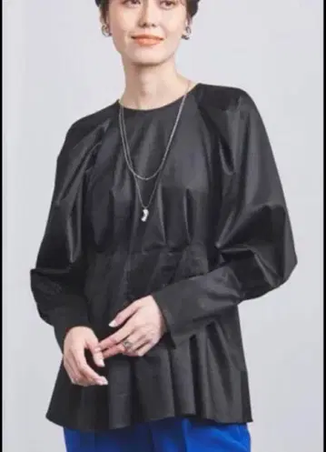 블랙 페플럼 디자인 긴팔 셔츠