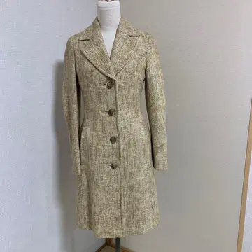 베이지 체스터 코트 타이트 핏