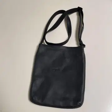 아네스 베 블랙 가죽 숄더백