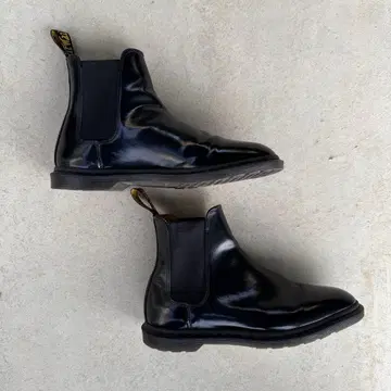 Dr. Martens Chelsea boots 사이드 고어 부츠