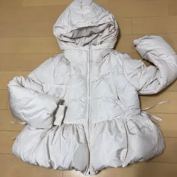 화이트 후드 부착 다운 자켓