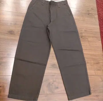 유니클로 U 와이드 핏 치노 다크 브라운 76